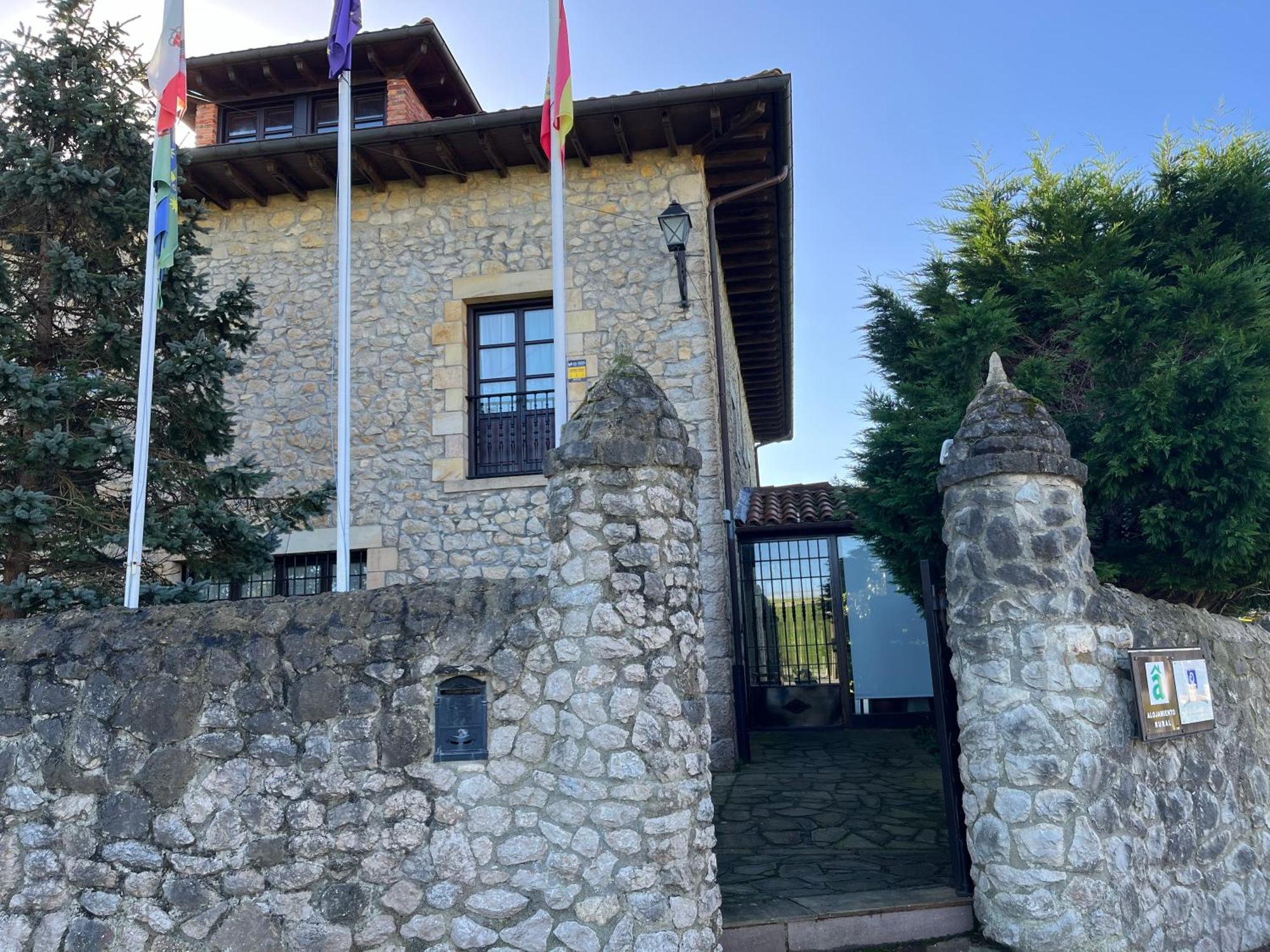 Posada San Tirso Tonanes Bagian luar foto