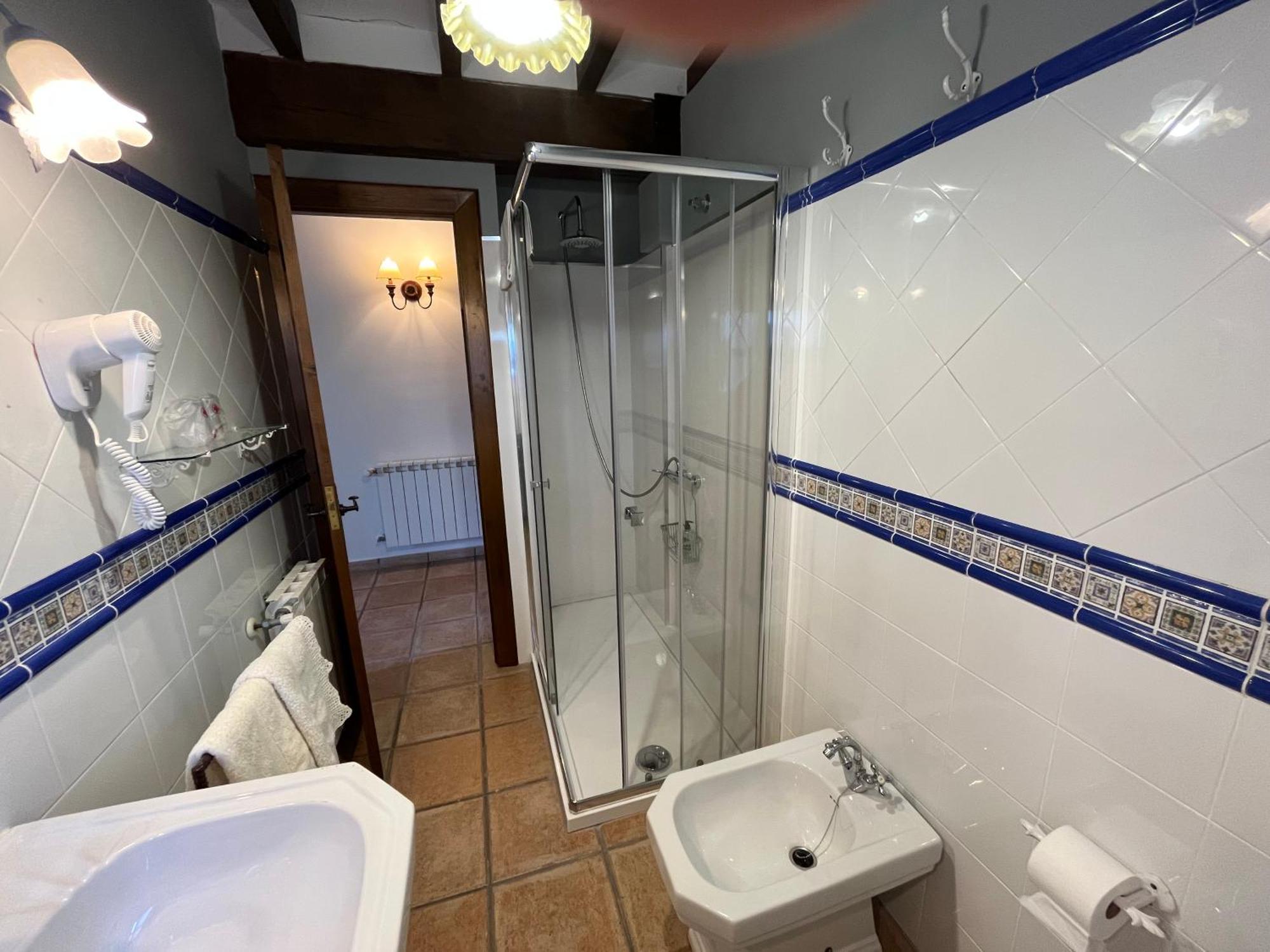 Posada San Tirso Tonanes Bagian luar foto